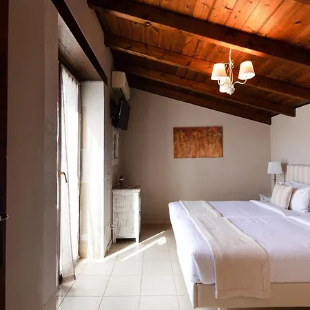 Sokaki Villas, Rustic Ambience Villa *