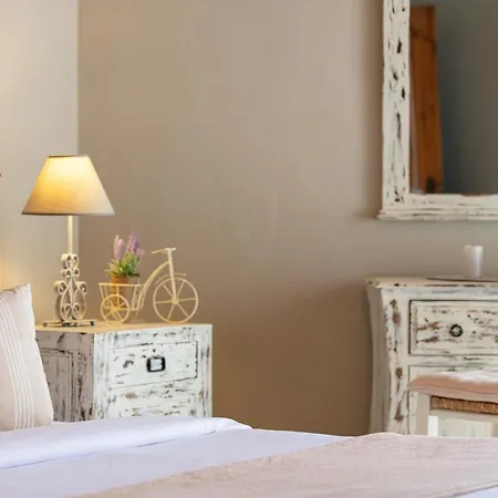 Sokaki Villas, Rustic Ambience Villa *