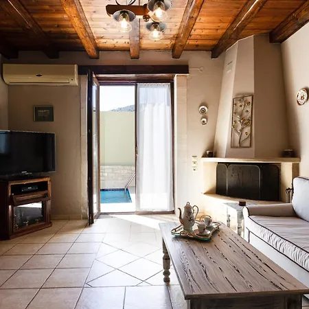 Sokaki Villas, Rustic Ambience *